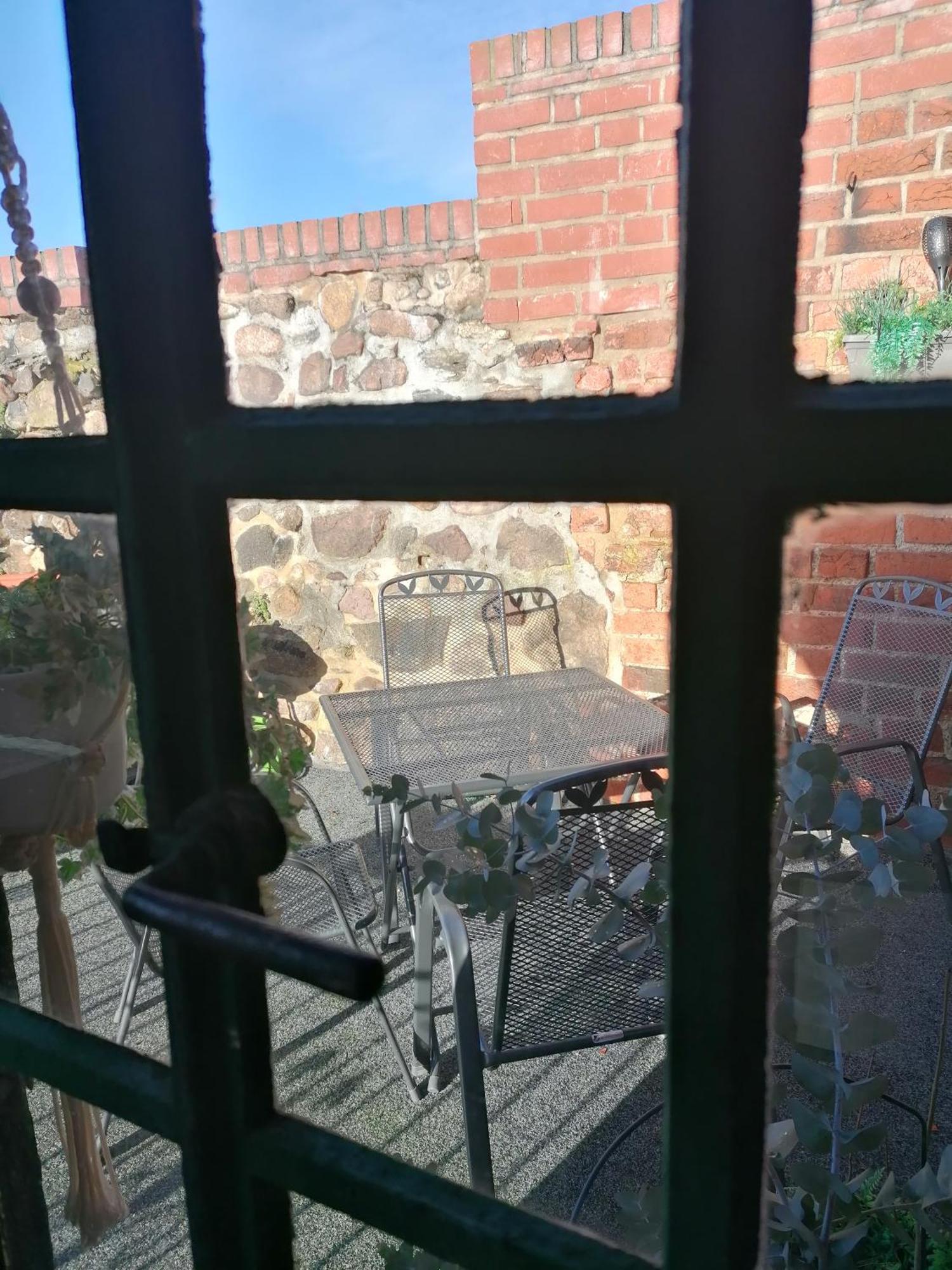 Ferienwohnung Im Wachturm Тангермюнде Экстерьер фото